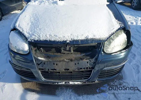 2010 Volkswagen Jetta Se z USA, uszkodzony, nr VIN 3VWRZ7AJ3AM060816